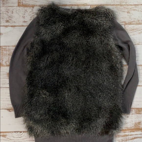 Sweater - Picture 6 of 7